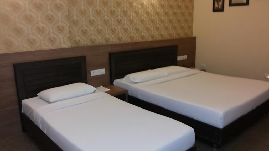 Adyar Ananda Bhavan Residencia Hotel Bangalore Habitación foto